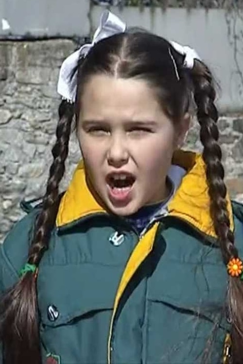 Bücür Cadı dizisinin Zeliş'i Merve Erdoğan şimdi genç bir kız.