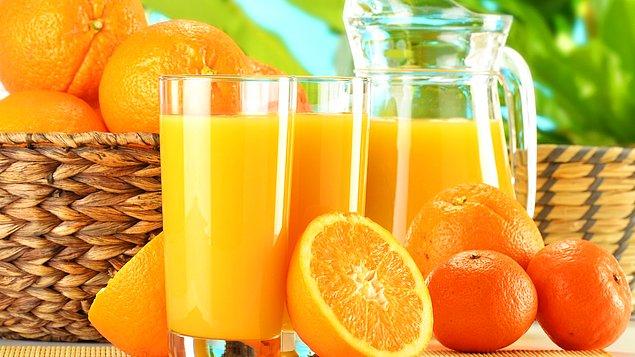 8. Kahvaltıda taze sıkılmış portakal suyu içmek