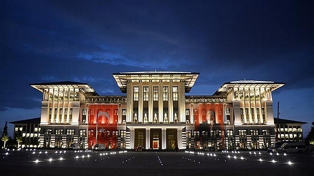 'KAÇAK SARAYINA VAR DA EMEKLİYE GELİNCE Mİ YOK'