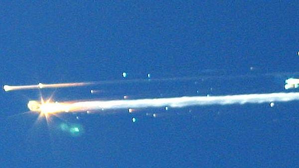 1 Şubat 2003: Columbia uzay mekiği atmosfere giriş esnasında parçalandı.