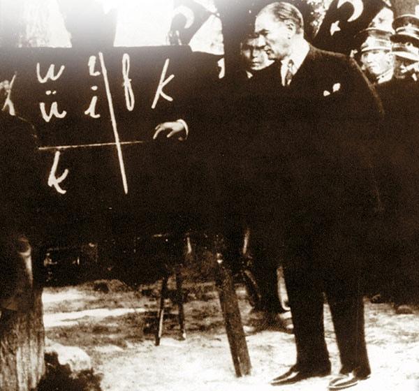 5. Günümüzde kullanılan 29 harfli Türk alfabesi, Atatürk'ün bireysel girişimleri sonucu kullanılmaya başlandı.