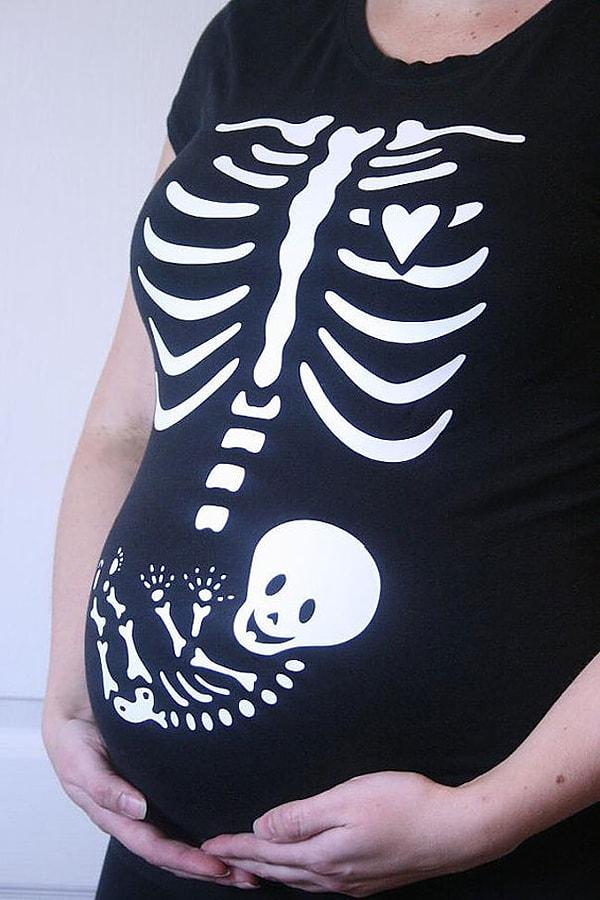 4- Halloween Maternity T-shirt