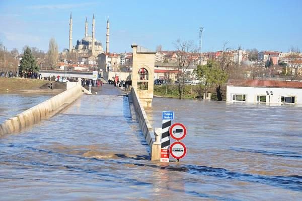 GEÇİŞLER ASKERİ PALETLİ ARAÇLARLA YAPILACAK