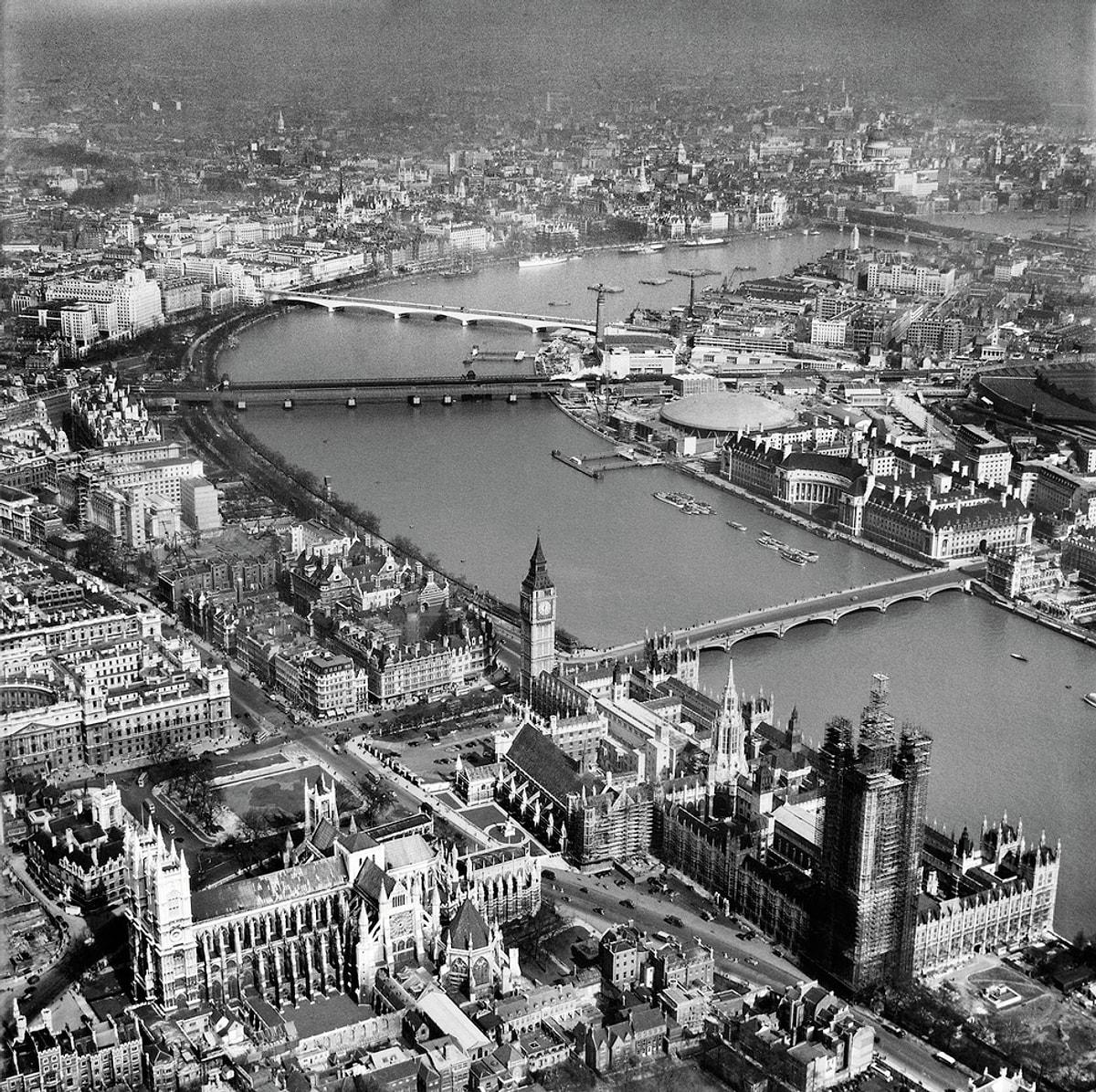 Основан лондон году. Лондон город Темза 19 век. Великобритания 1951 Лондон. Лондон 1947. 1945 Год Темза.