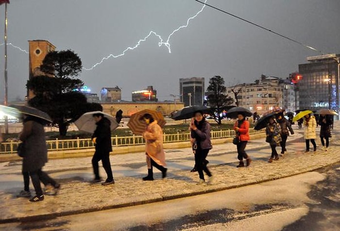 İstanbul, Dolu ve Yağmura Teslim