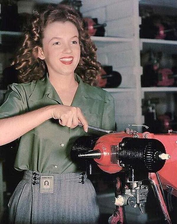5. 1944 yılında bir otomobil fabrikasında çalışan bu kadının, ilerleyen zamanlarda Marilyn Monroe olacağını kim tahmin edebilirdi?