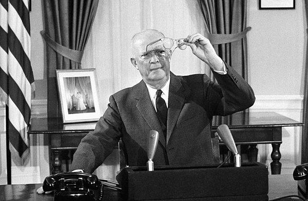 11. Başkan Eisenhower'ın Tarihe Geçen Çıkışı
