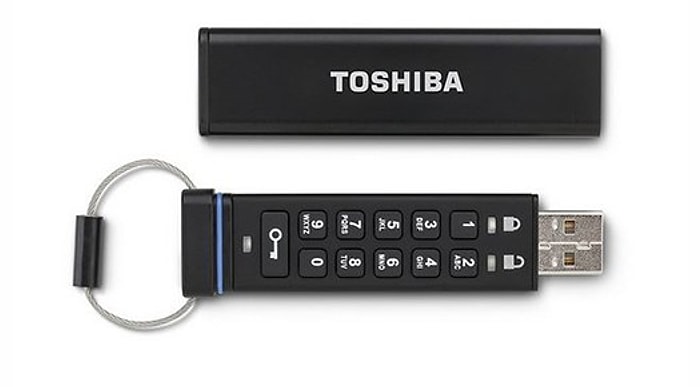 Toshiba'dan Şifre Paneline Sahip Yüksek Güvenlikli USB Bellek