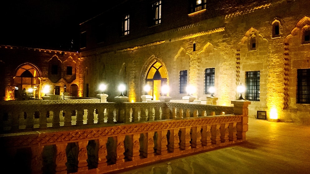 Mardin'e Giden Birinin Uğramadan Dönmemesi Gereken 11 Büyüleyici Mekan