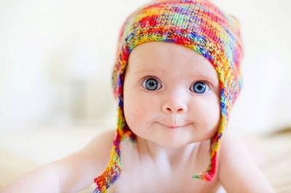 15. Bütün bebeklerin gözü mavidir