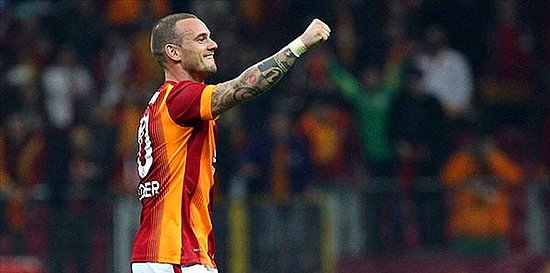 Sneijder'den Hagi'ye Mesaj Var...