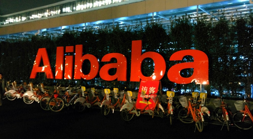 Alibaba, 590 Milyon Dolarlık Yatırımla Çin'in Dev Akıllı Telefon Pazarını Deneyecek