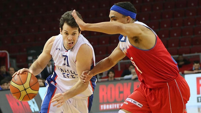 Anadolu Efes, TOFAŞ'ı Farklı Geçti