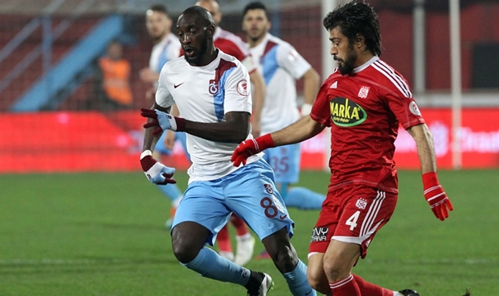 Avni Aker'de Son Dakika Sürprizi