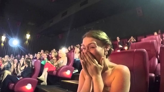 "Grinin Elli Tonu" Filminin Gala Gecesinde Evlenme Teklifi