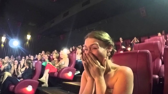 "Grinin Elli Tonu" Filminin Gala Gecesinde Evlenme Teklifi