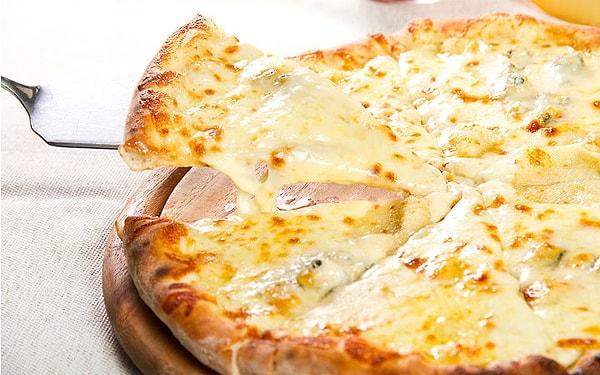 Sensin ultra mega süper karışık pizza: Peynirli pizza