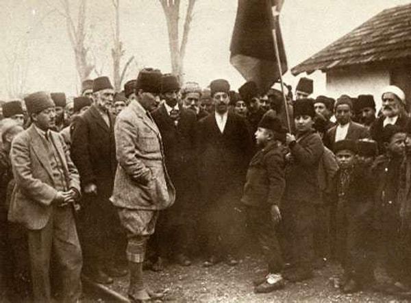 1. Atatürk İstanbul Basınına Konuşur
