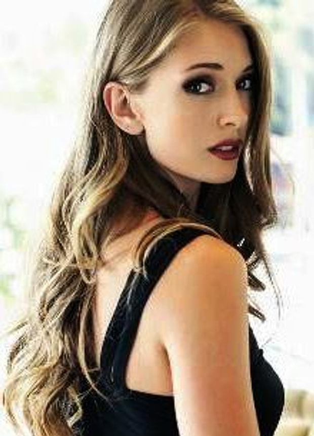 Yasemin Allen