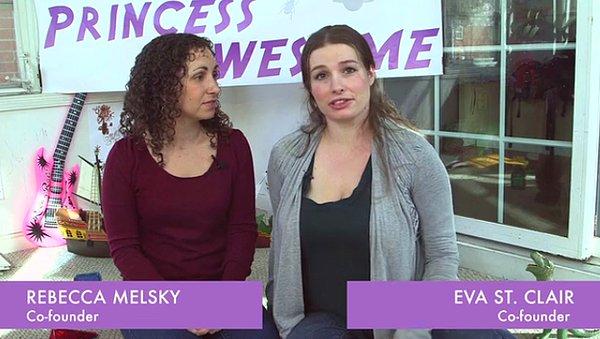 Princess Awesome projesinin yaratıcıları olan iki anne: Rebecca Melsky ve Eva St. Clair.