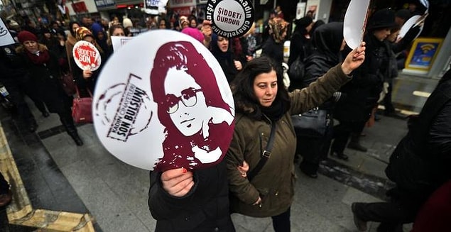 Kadınların yüzde 61'i ev içinde öldürüldü. Erkekler, 173 kadını ev içinde, 82 kadını sokak, ormanlık alan, iş yeri gibi ev dışındaki alanlarda öldürdü.