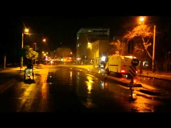 Polisten Aslında Kendisine Destek Olmak İçin Video Çeken Vatandaşa: 'Çekme Kitabını .....'