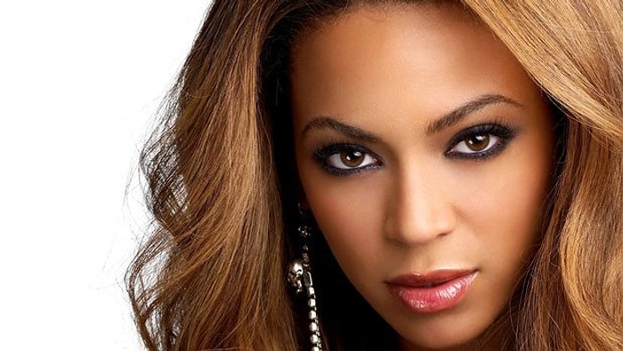 Photohop'suz Fotoğrafları Sızan Beyoncé'yi Hayranları Beğenmedi