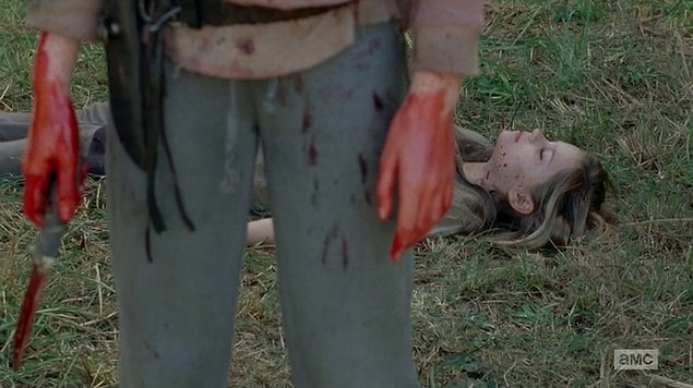 16. Lizzie, Mica'yı öldürdüğü an