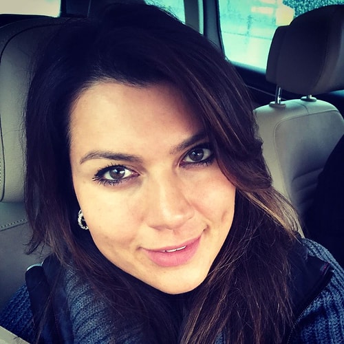 Ebru / Açelya Akkoyun