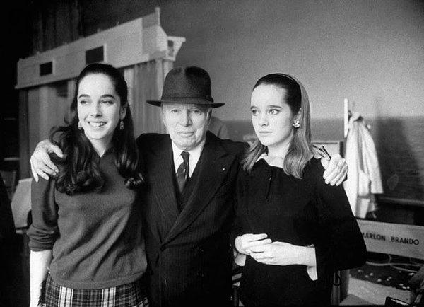 7- Aktör Charlie Chaplin ve kızları Josephine ile Victoria, 1966.
