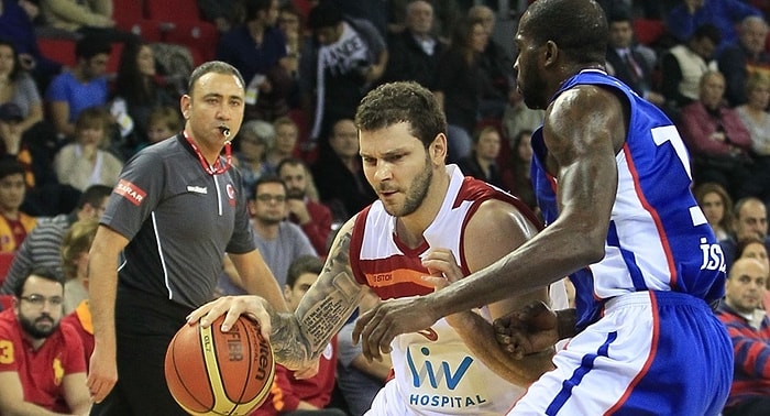 Anadolu Efes Yarı Finalde