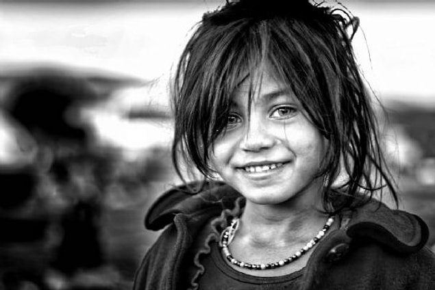 2. Bu Ülkede Bırakın Kadın Olmayı, Kız Çocuğu Olmak Bile Zordur!