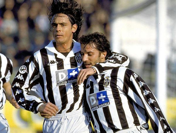 6. Juventus'ta attıkları gole sevinen Filippo Inzaghi ve Del Piero
