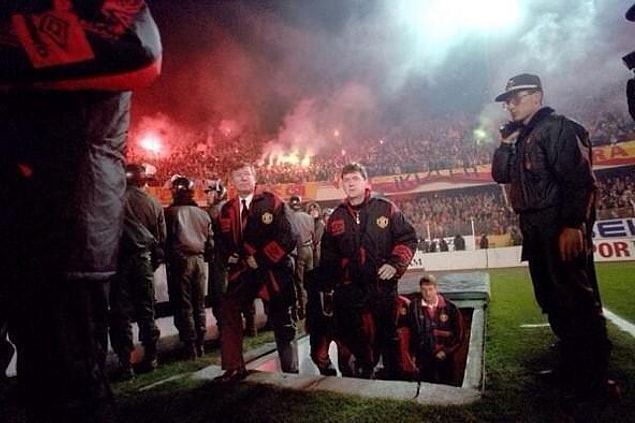 18. Alex Ferguson ve yardımcısı, Ali Sami Yen cehennemiyle tanışırken