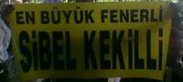 Turk Tribunlerindeki Yaratici Pankartlardan Sadece 10 Tanesi