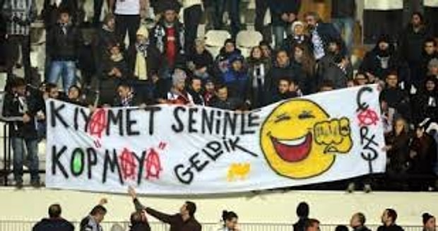 Turk Tribunlerindeki Yaratici Pankartlardan Sadece 10 Tanesi