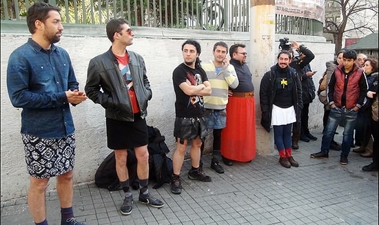 Erkekler, Özgecan Cinayetini Etek Giyerek Protesto Etti