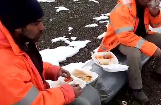 ‘Yemekhane Kirlenir’ Diye İçeri Alınmayan BOTAŞ İşçileri Dondurucu Soğukta Yemek Yiyor