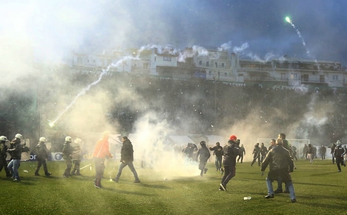 Yunanistan'da Olaylı Derbi