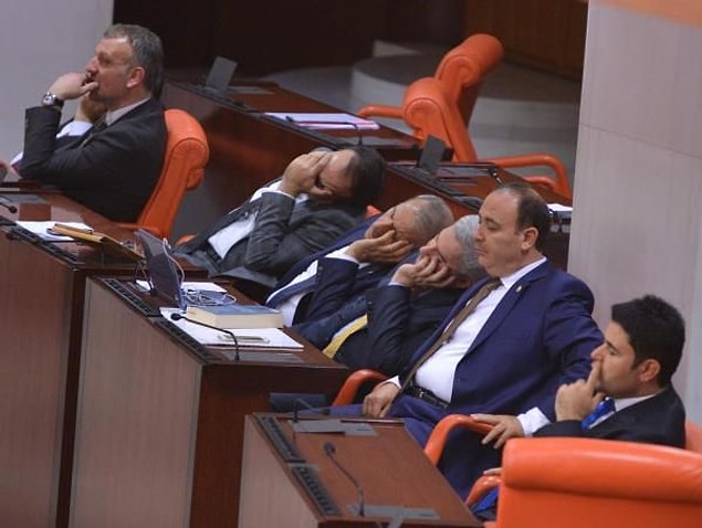 Vekiller uyukladı