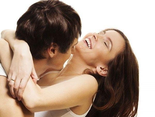 Kadınların %80'i yatakta orgazm taklidi yapıyor