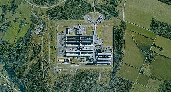 23. Quebec'teki L'Usine Grande-Baie'daki izabe tesisi. Rio Tinto Alcan'a ait bu tesis her sene 220.000 ton alüminyum üretiyor.