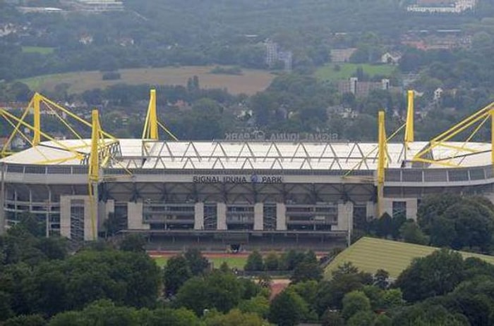 Borussia Dortmund Stadında Bomba Paniği