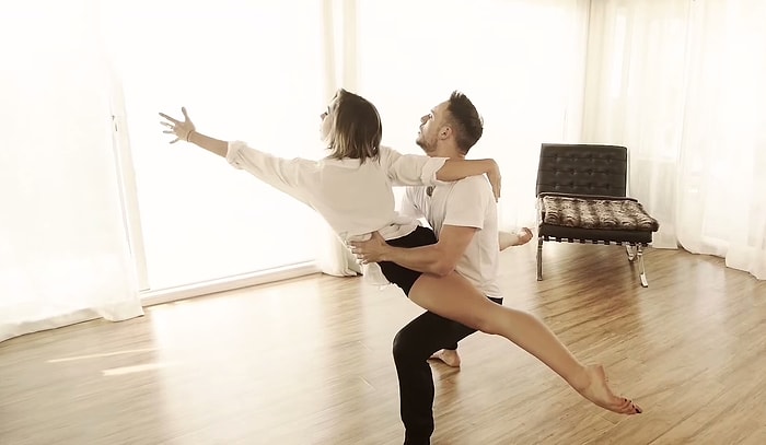 Yılın Şarkısı Stay With Me Eşliğinde Şahane Lirik Dans