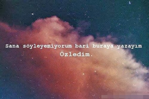 22. Bazen abartıp aynı odadayken bile, sevdiceğinizin duvarını şöyle fotoğraflarla doldurmadınız mı?