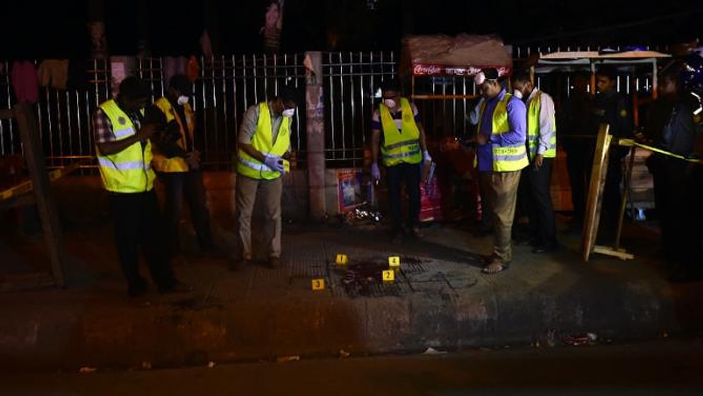 Bangladeşli Ateist Yazar Paramparça Edildi