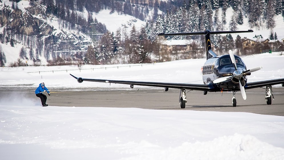 Uçağa Bağladığı İp ile Snowboard Yapan Çılgın Adam