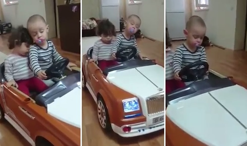 Direksiyon Sallamaktan Bitap Düşen Sevimli Çocuk