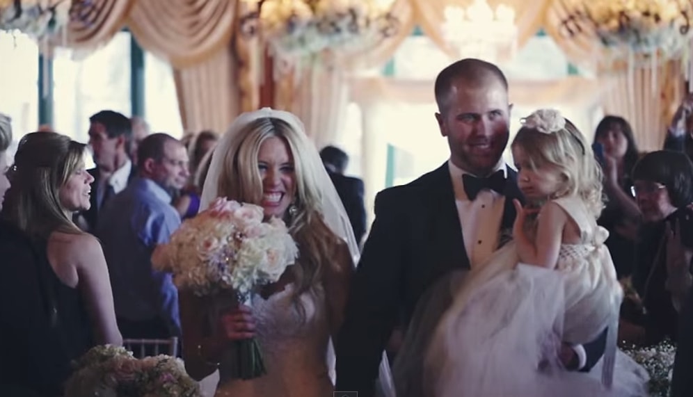 Damadın Geline ve Üvey Kızına Yaptığı, Son Zamanların En Duygusal Düğün Konuşması