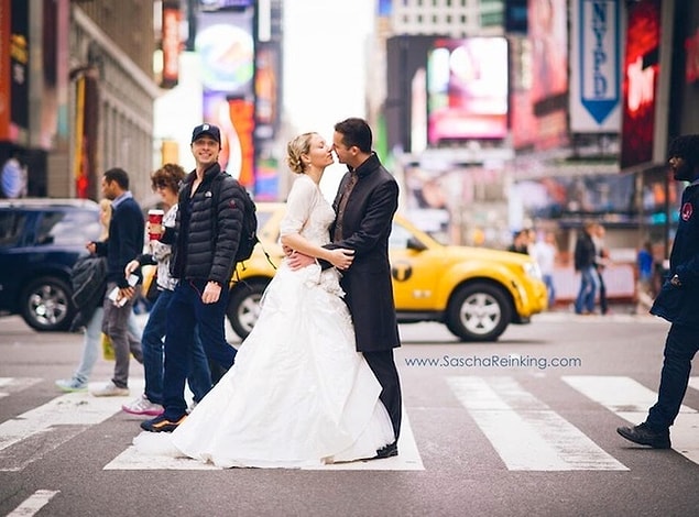 16. Düğün fotoğrafını mahveden isim Zach Braff.